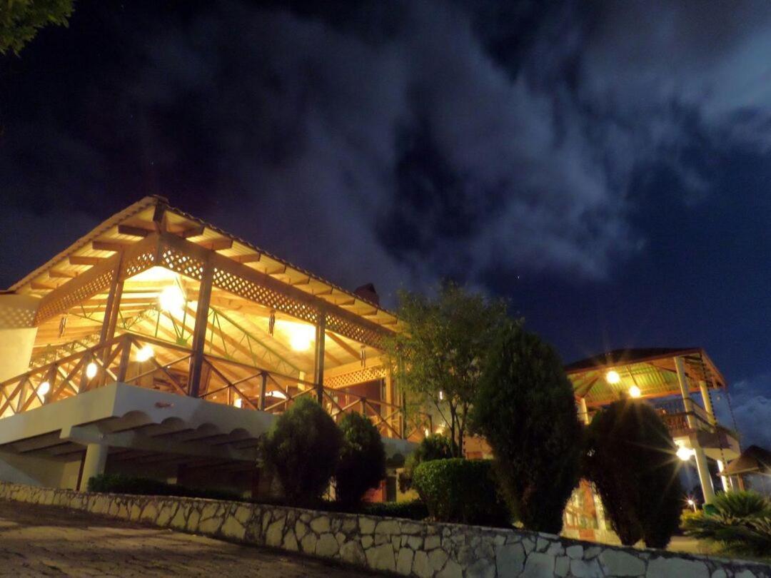 Hotel Altocerro Constanza Exterior photo
